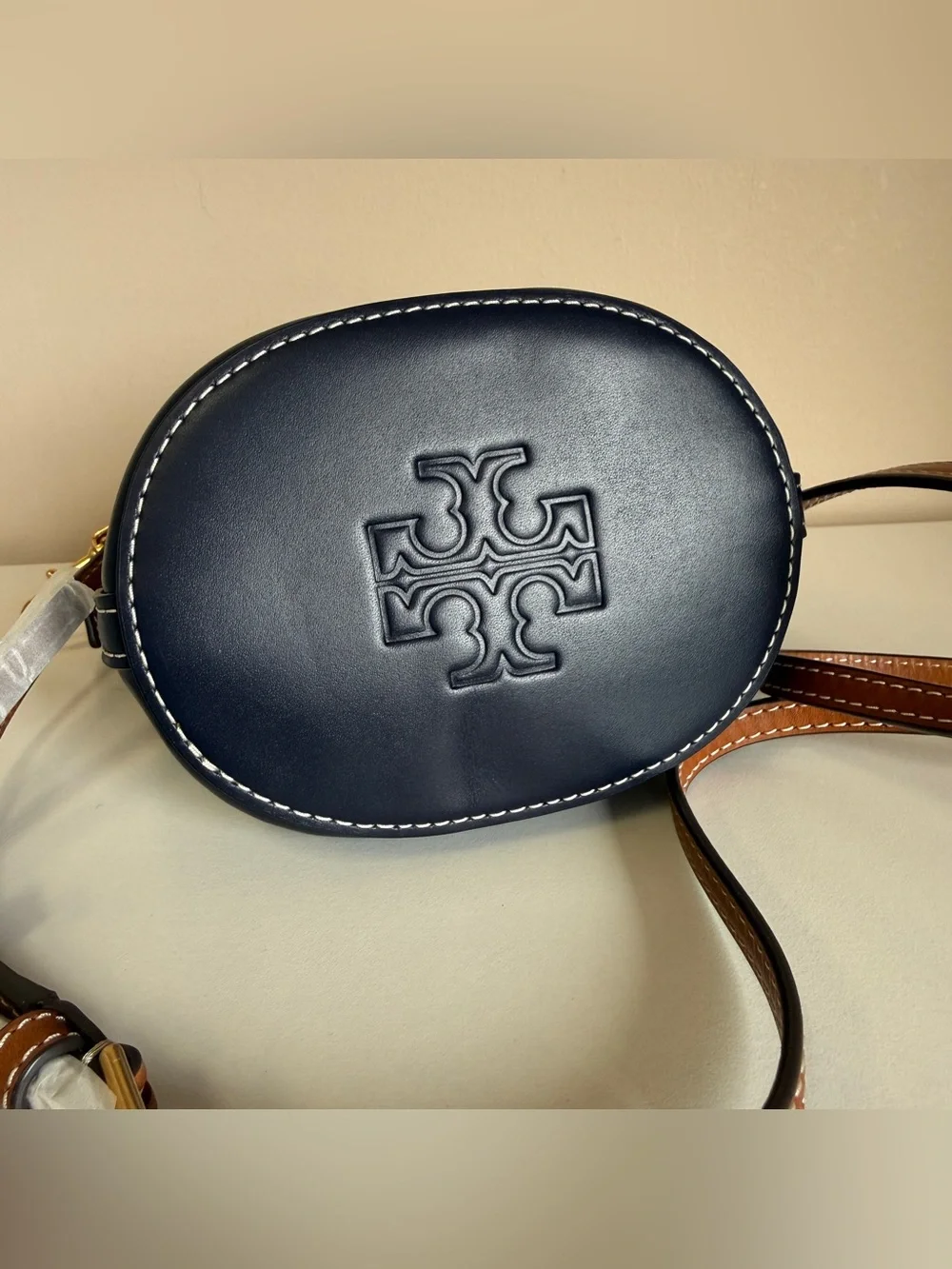Tory Burch T MONOGRAM MINI BUCKET BAG
